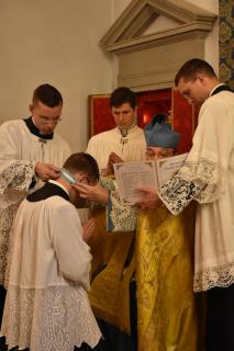 Remise des croix de saint François de Sales aux futurs diacres