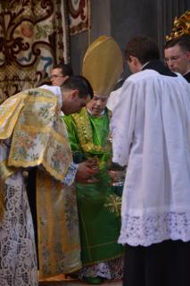 Imposition de l&rsquo;encens par le Pontife