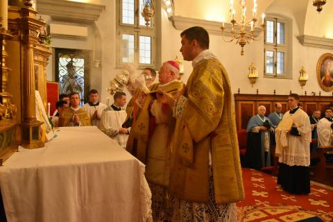 Encensement de l&rsquo;autel