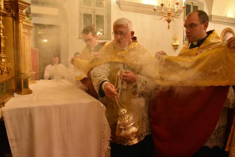 Encensement de l&rsquo;autel