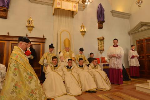 Chant du <i>Gloria</i>, le dernier avant la résurrection