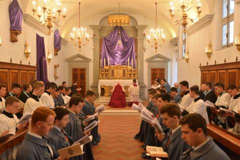 ♪ <i>Christus factus est&hellip;</i>