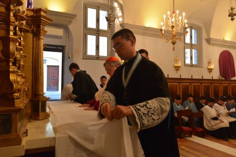 Dépouillement des autels
