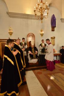 Le Pontife au trône