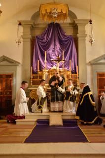♪ <i>Venite adoremus</i>