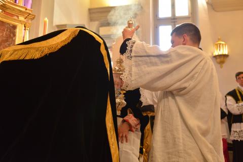 Imposition de l&rsquo;encens
