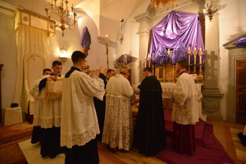Habillement du Pontife