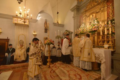 Encensement de l&rsquo;autel