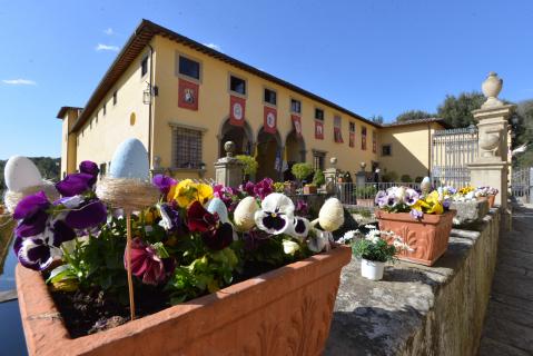 Tout le séminaire est décoré pour la fête de Pâques