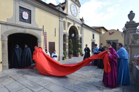 Entrée du Pontife dans la chapelle