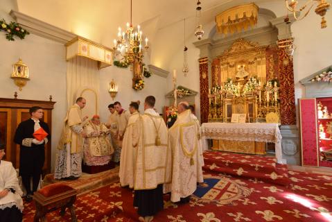 Habillement du Pontife