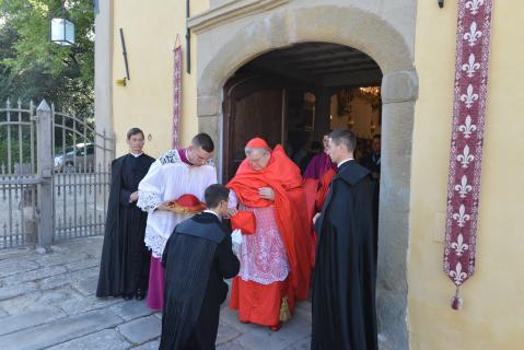 Sortie de S.E.R. le Cardinal Burke