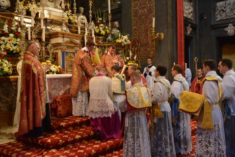 Impositions de l&rsquo;étole et de la chasuble