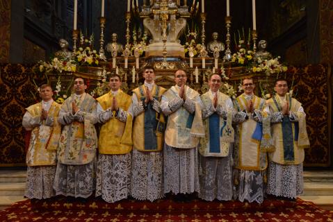 8 nouveaux prêtres pour l&rsquo;Église. <i>Deo gratias</i>