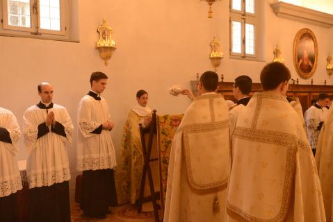 Encensement de l&rsquo;officiant