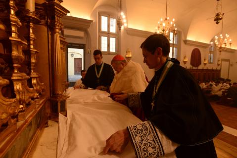 Dépouillement des autels