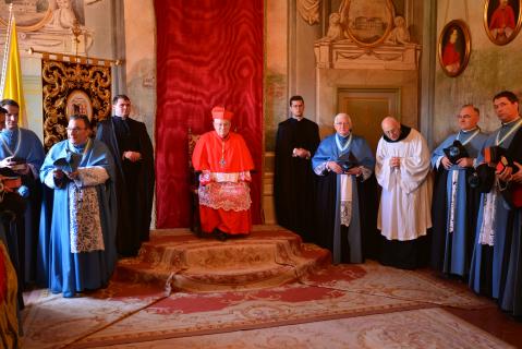 Le cardinal à la salle du Trône