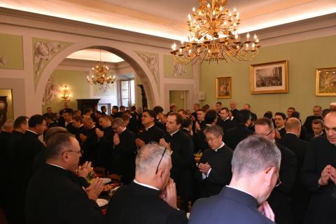 <i>Benedicite</i>
