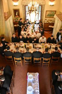 Repas en silence avec lecture