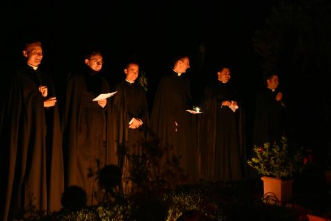 Les nouveaux chanoines remercient les Supérieurs pour la formation reçue au séminaire