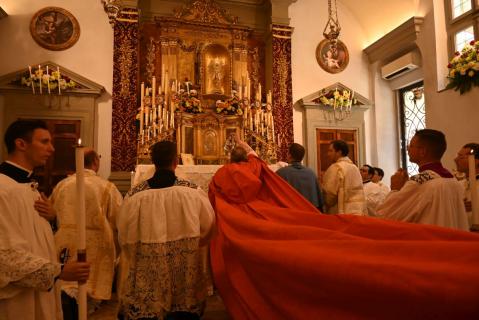Encensement du Saint-Sacrement
