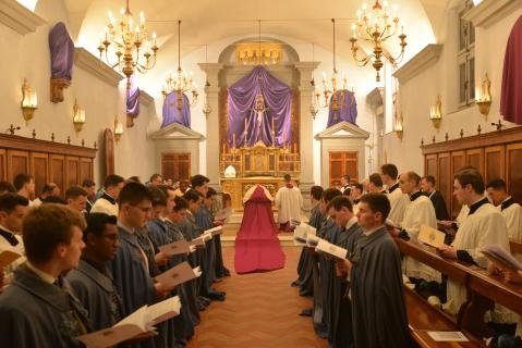 <i>Christus factus est pro nobis obediens usque ad mortem, mortem autem crucis.</i>