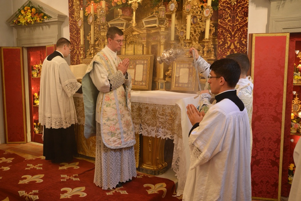Encensement du Célébrant