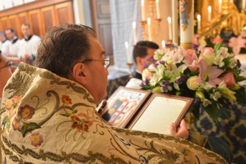 Mgr Gilles Wach, Prieur Général consacre solennellement l&rsquo;Institut à Notre-Dame, aux pieds de la statue de Notre-Dame de Fatima, installée à Gricigliano par le Cardinal della Costa, alors archevêque de Florence