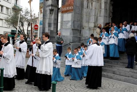 Sortie en procession