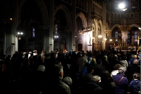Les fidèles remplissaient la basilique