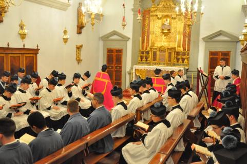 Chant des Vêpres solennelles dans la chapelle du séminaire du 17 au 23 décembre à l&rsquo;occasion des grandes antiennes Ô