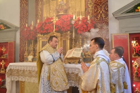Encensement du célébrant, Mgr Wach, Prieur Général