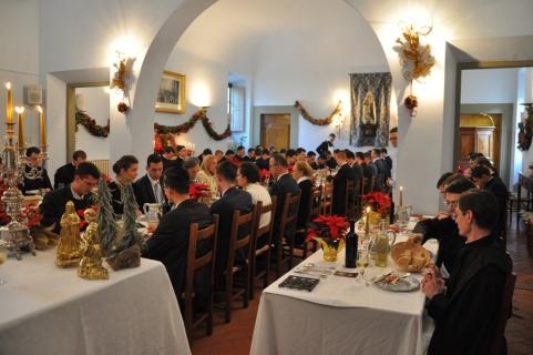 Déjeuner de fête au séminaire