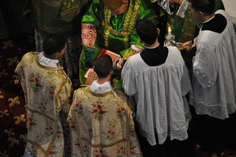 Remise du livre des épîtres