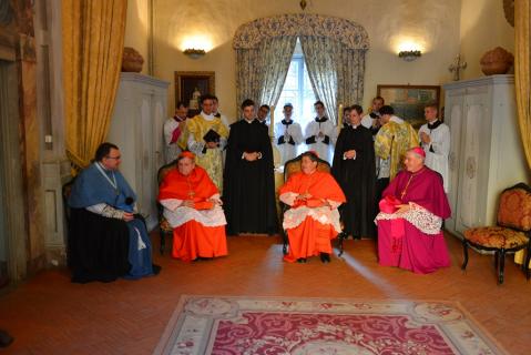 S.E.R le Cardinal Bertori, archevêque de Florence, s&rsquo;entretient avec Mgr Wach