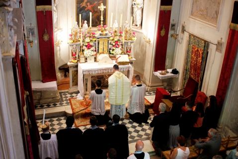 Messe du Chanoine O&rsquo;Connor dans la chapelle de la Très Sainte Trinité 