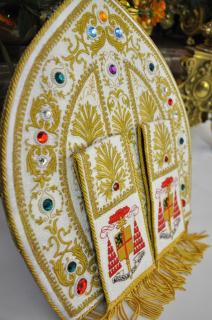Mitre précieuse