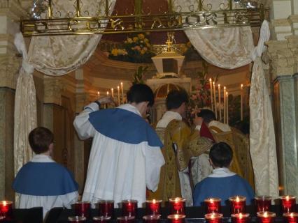 Encensement du Saint-Sacrement