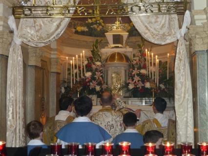 Encensement du Saint-Sacrement