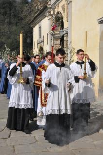 Procession dans les jardins du séminaire