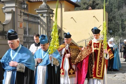 Procession dans les jardins du séminaire