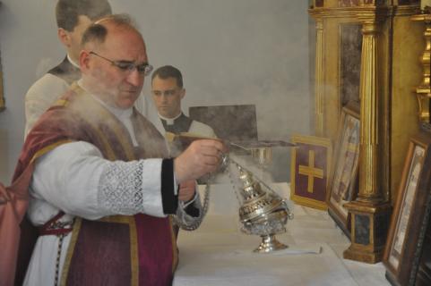 Encensement de l&rsquo;autel