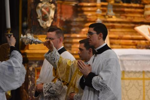 Encensement de l&rsquo;évangéliaire