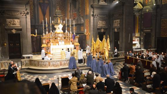 Encensement du Saint-Sacrement