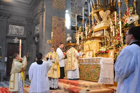 Encensement du diacre