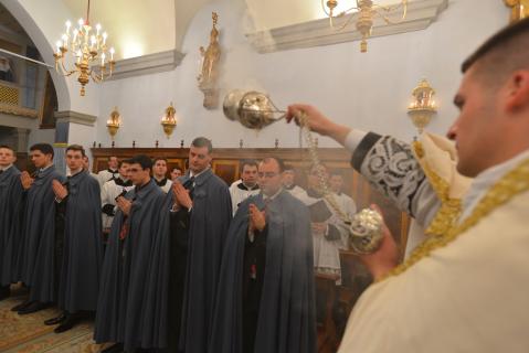 Encensement du ch&oelig;ur durant le chant du Magnificat