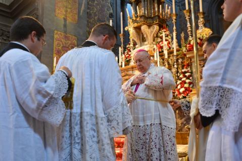 Habillement du pontife