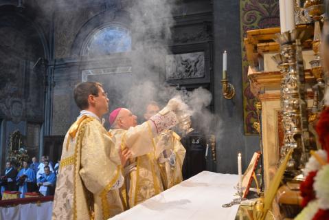 Encensement de l&rsquo;autel