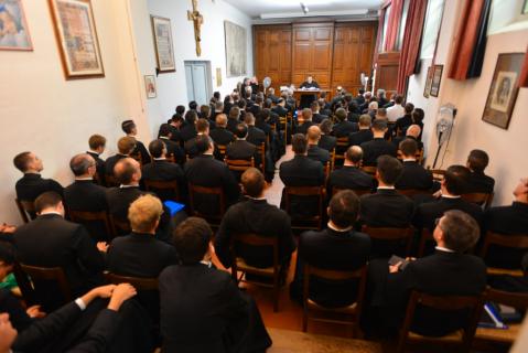 Conférence par Monseigneur Wach