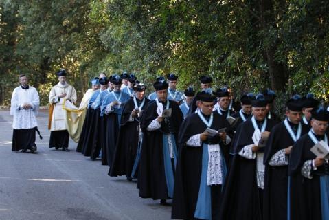 Procession vers la Maison du Cur Royal